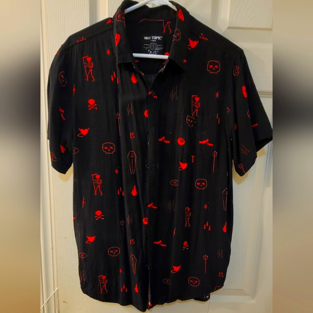 Men's Hot Topic button down shirt size L